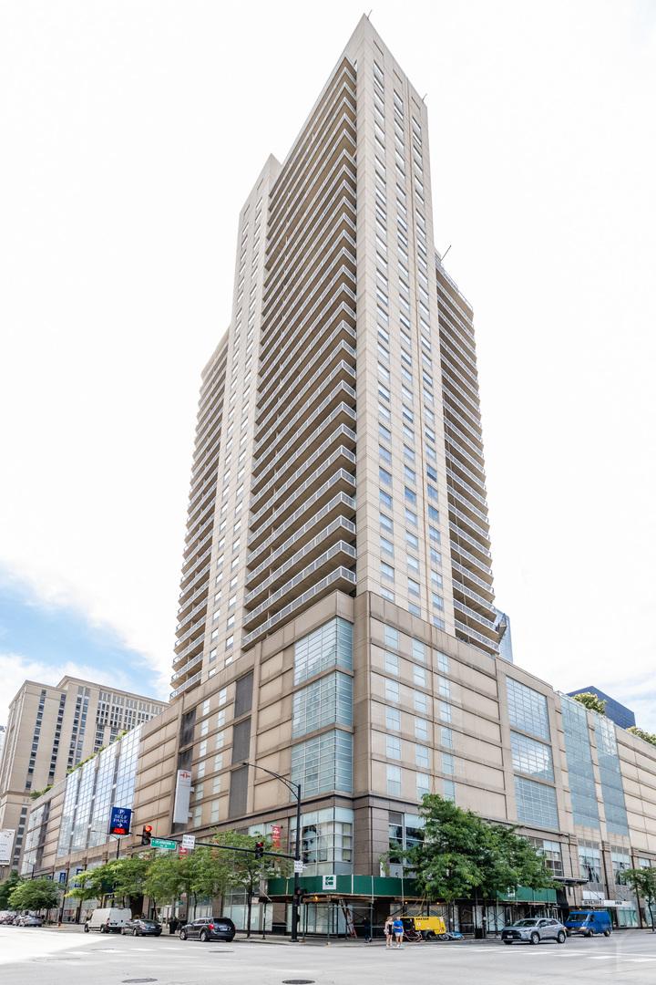 545 N Dearborn St. #W1409, Chicago, IL 60654