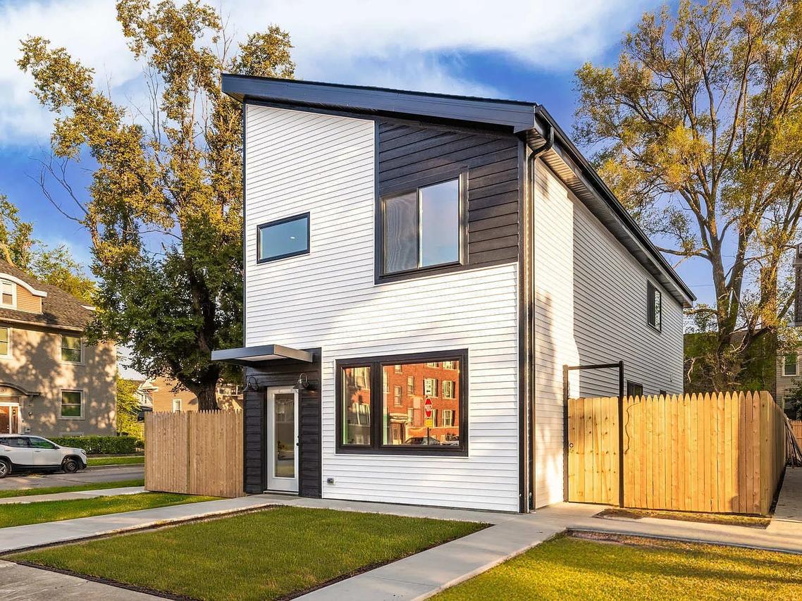 5901 W Erie St., Chicago, IL 60644
