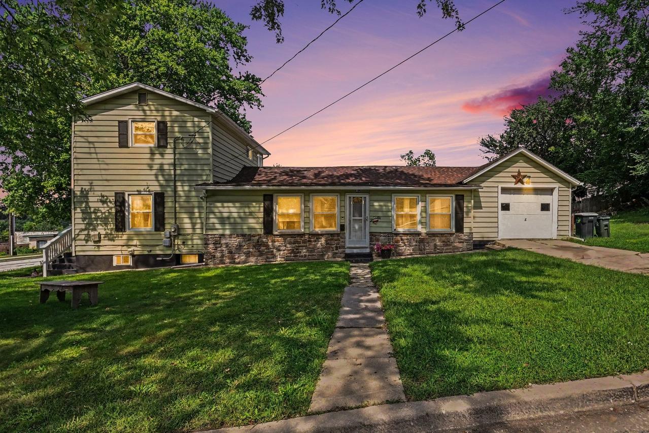 404 N River St., Batavia, IL 60510