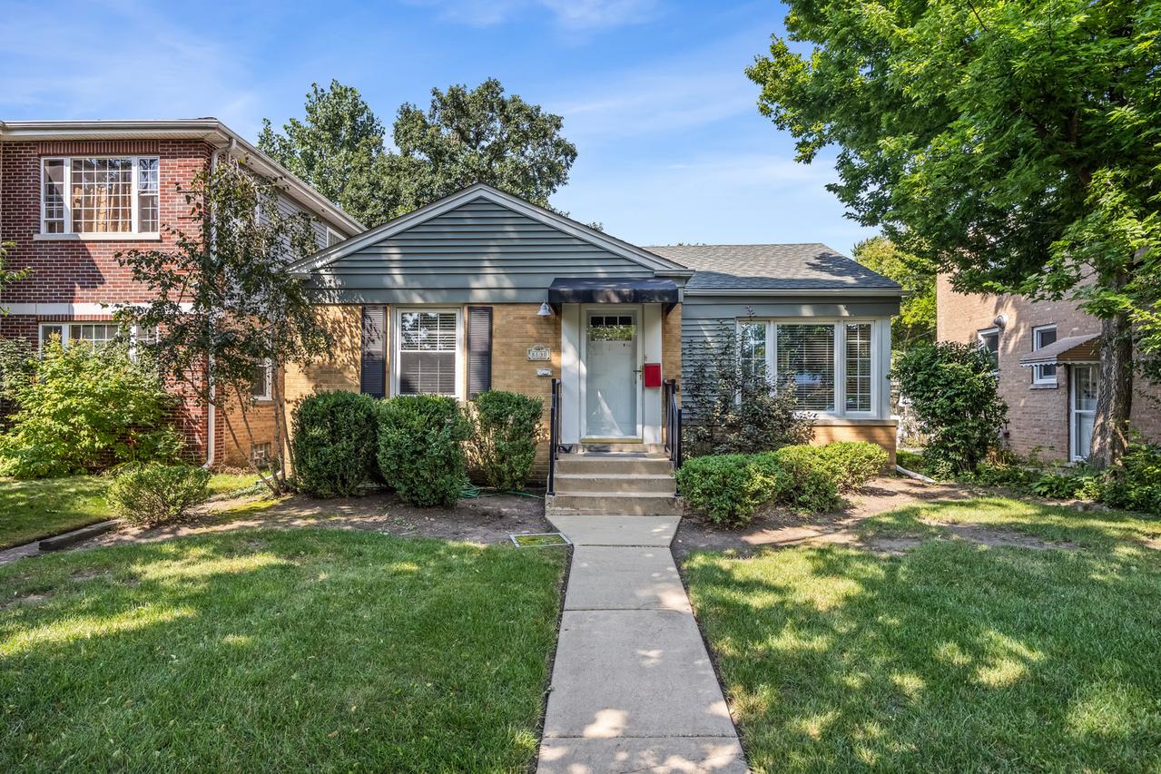8130 Kilbourn Ave., Skokie, IL 60076