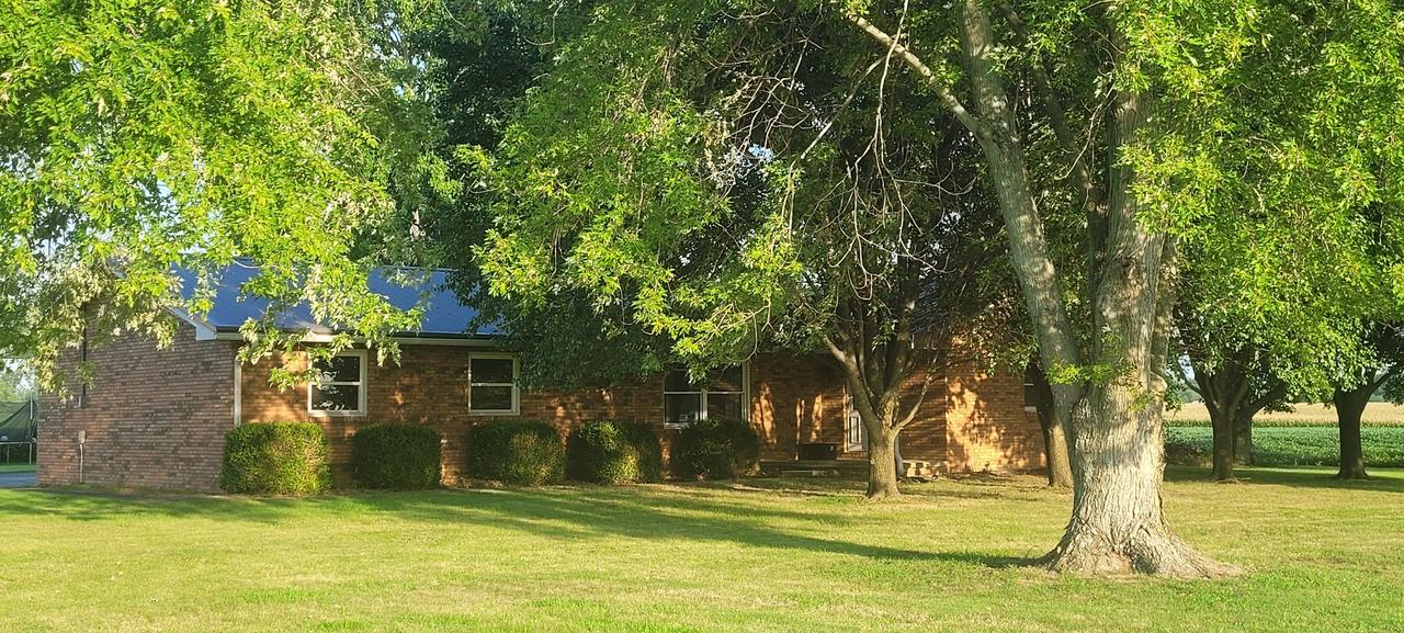 8340 N Cherryville Ln., Mt Vernon, IL 62864