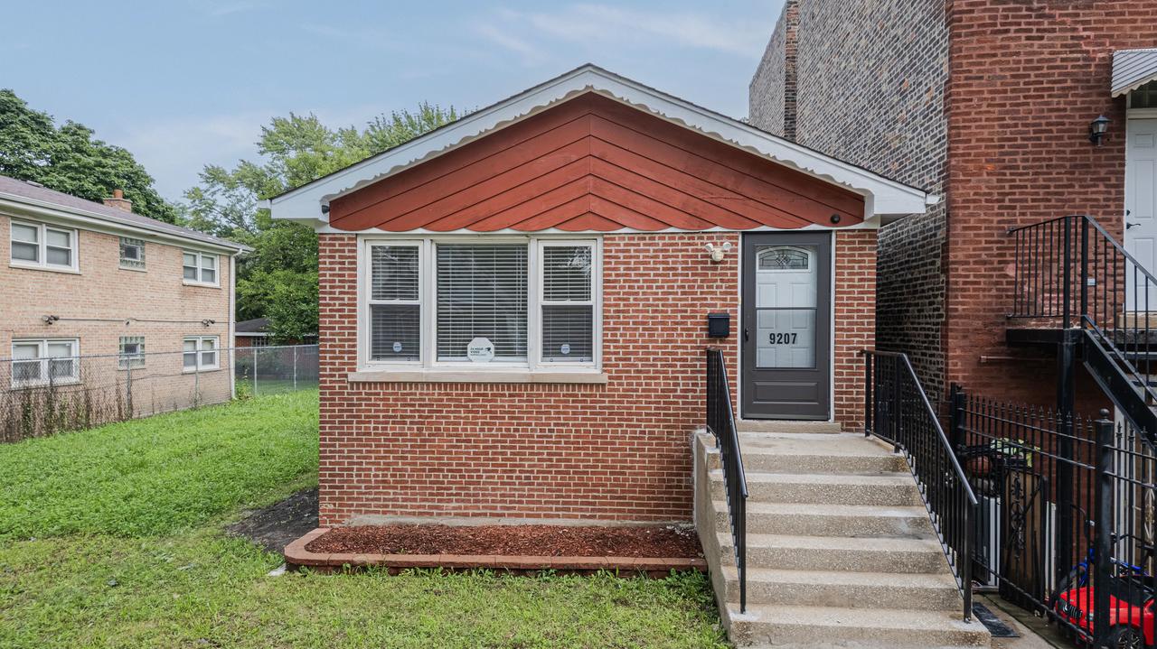 9207 S Greenwood Ave., Chicago, IL 60619