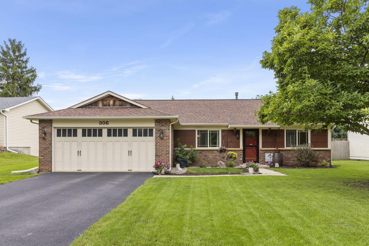 306 Drake Ct., Bolingbrook, IL 60490