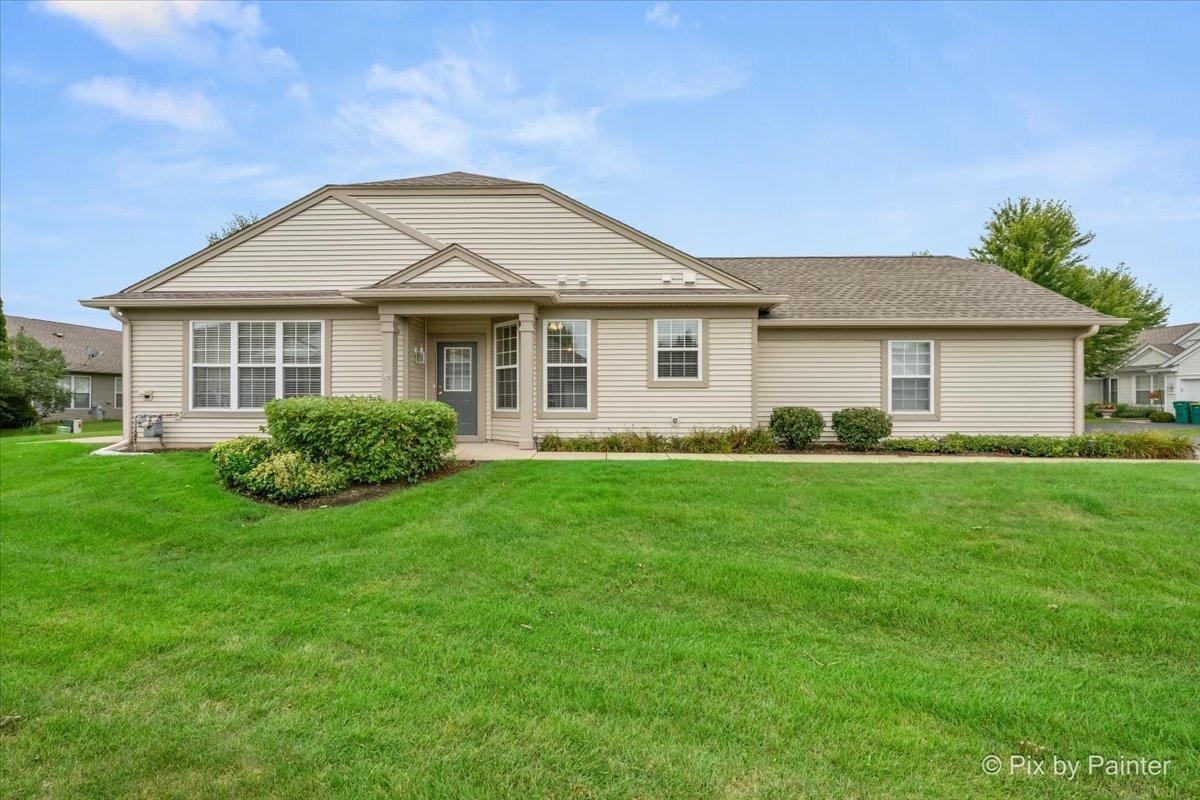 13708 Briargate Dr. #1, Huntley, IL 60142