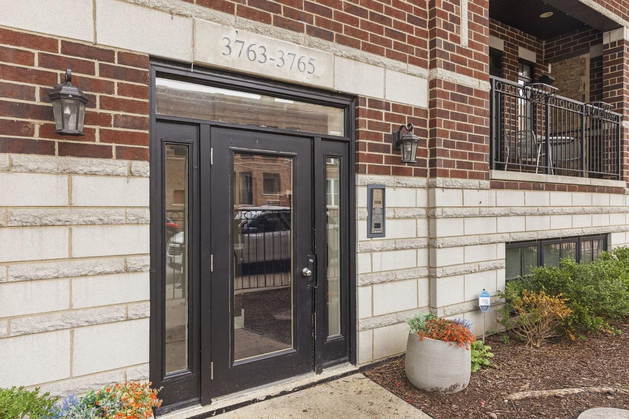 3763 N Wilton Ave. #GS, Chicago, IL 60613