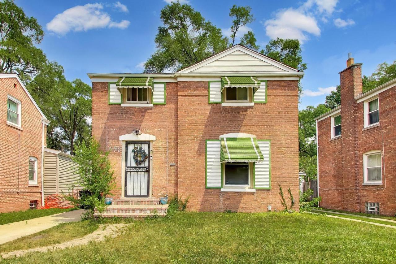 9615 S Bensley Ave., Chicago, IL 60628
