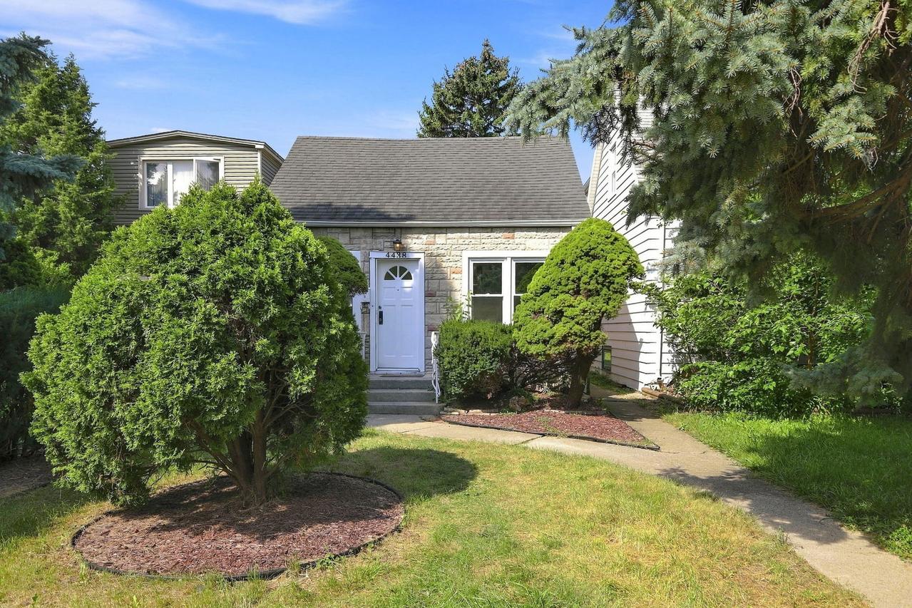 4438 N Narragansett Ave., Harwood Heights, IL 60706