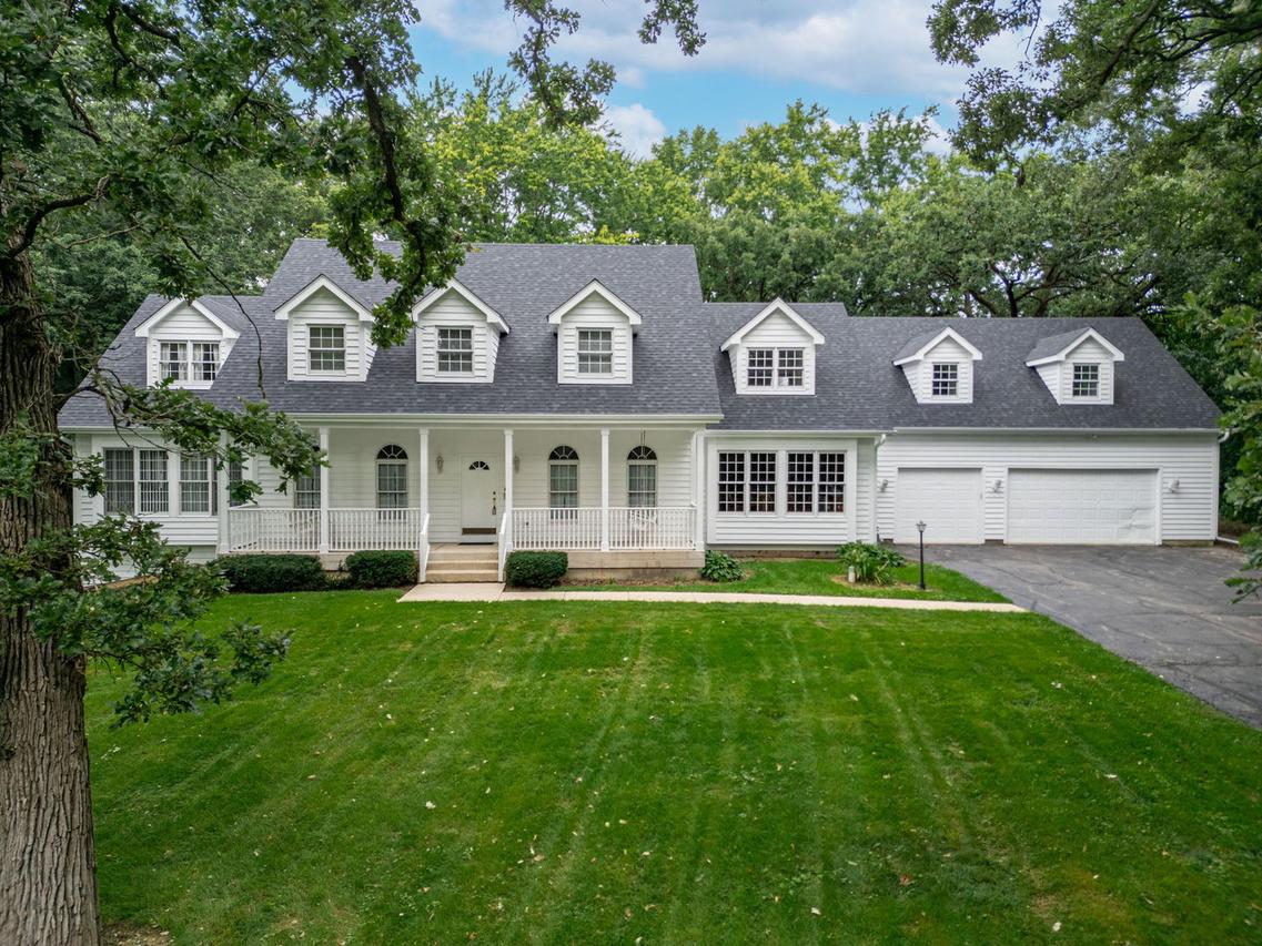4N760 S Circle Dr., St. Charles, IL 60175