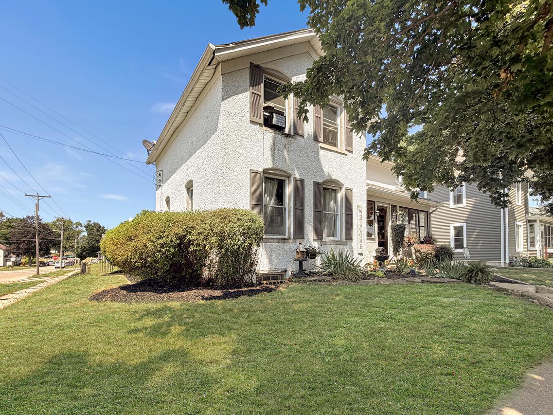 428 W Chestnut St., Freeport, IL 61032