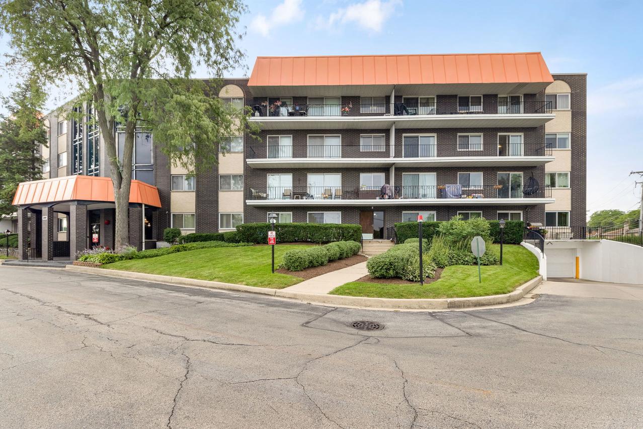 4949 Golf Rd. #310, Skokie, IL 60077