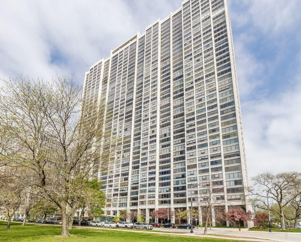 2800 N Lake Shore Dr. #3814-3816, Chicago, IL 60657
