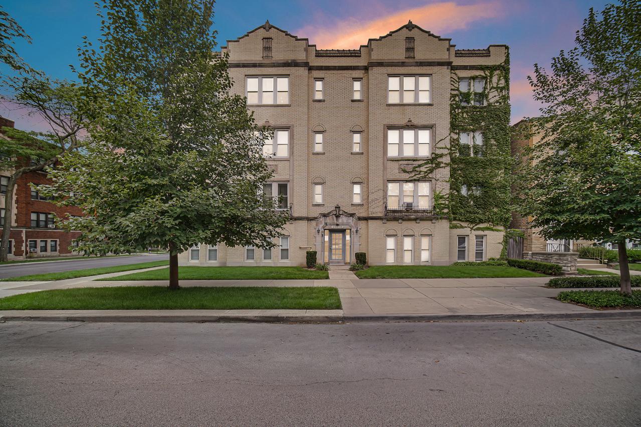 6104 N Rockwell St. #3N, Chicago, IL 60659
