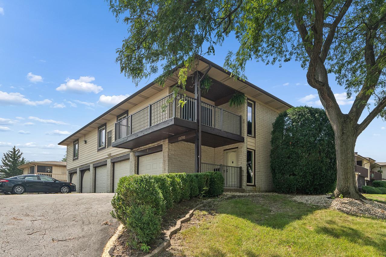15701 Orlan Brook Dr. #5, Orland Park, IL 60462