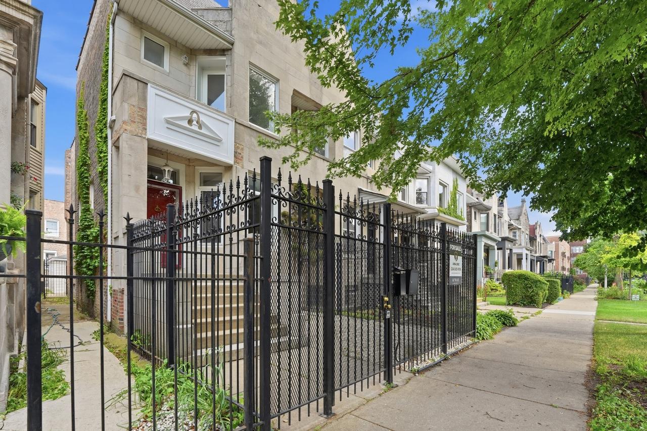 6505 S Woodlawn Ave., Chicago, IL 60637