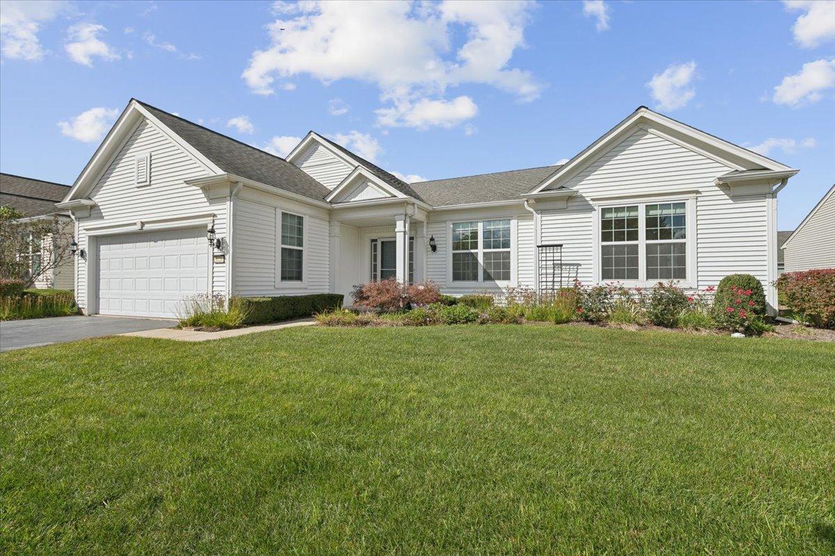 3228 Province Cir., Mundelein, IL 60060