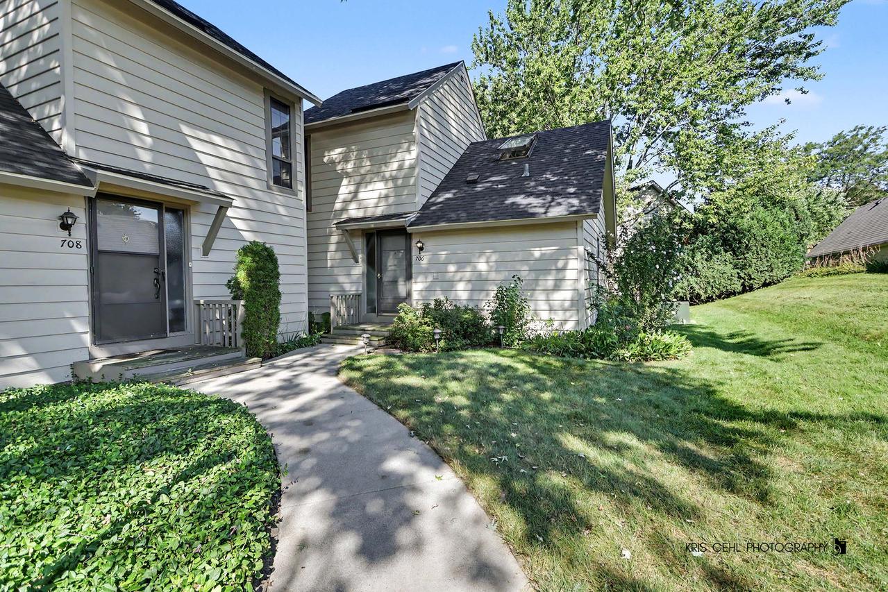 706 Wakefield Rd., Gurnee, IL 60031