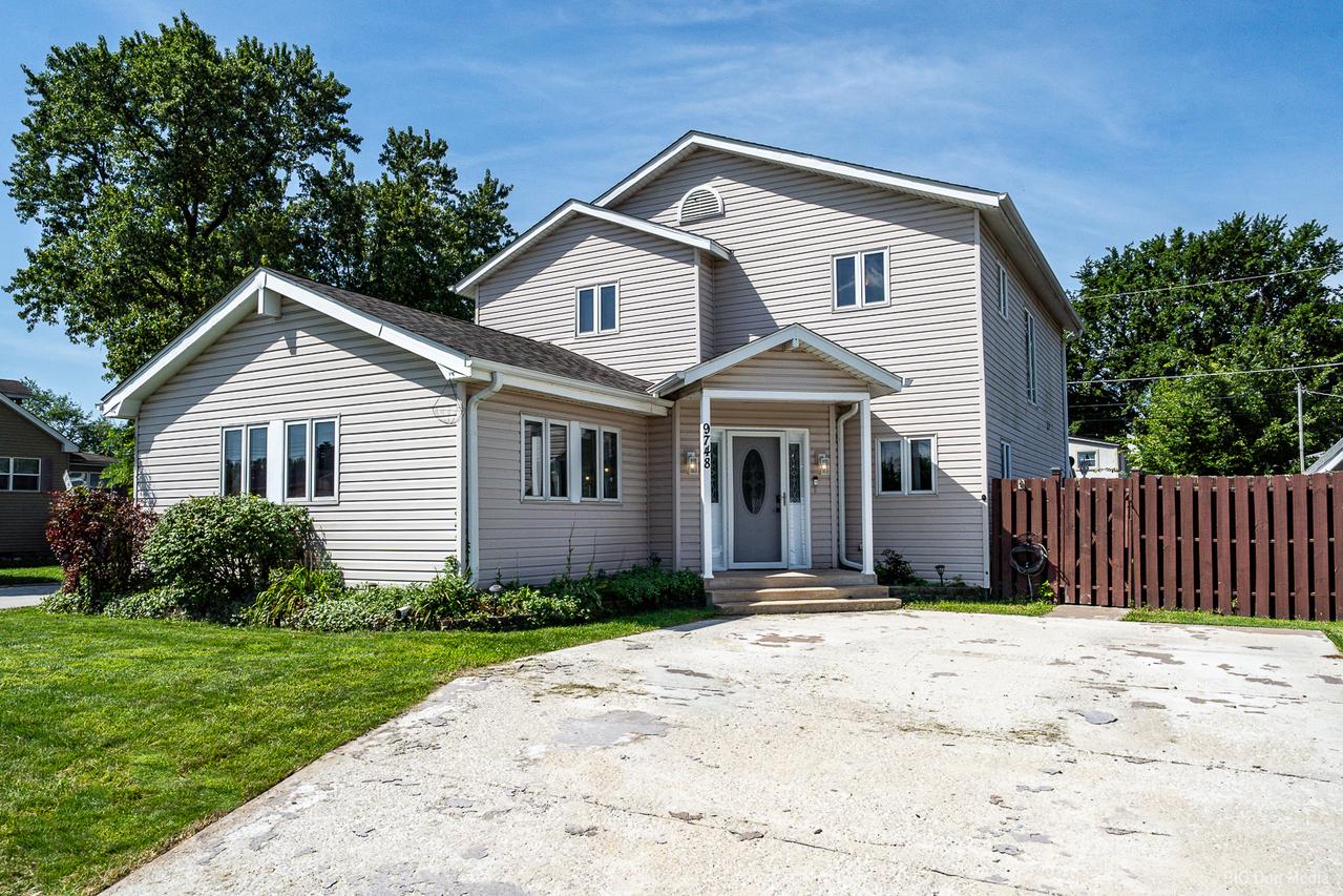 9748 Austin Ave., Oak Lawn, IL 60453