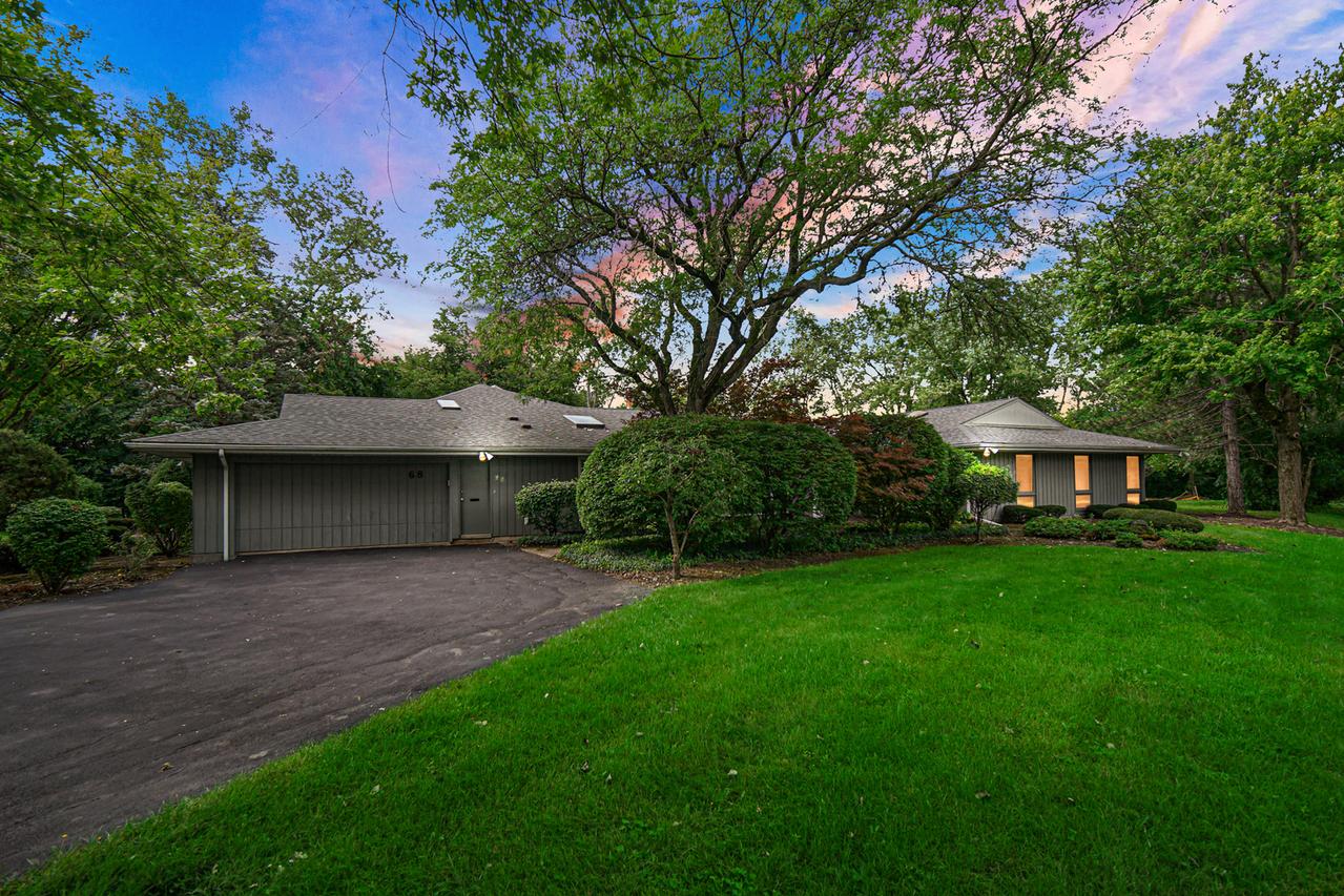68 Graymoor Ln., Olympia Fields, IL 60461