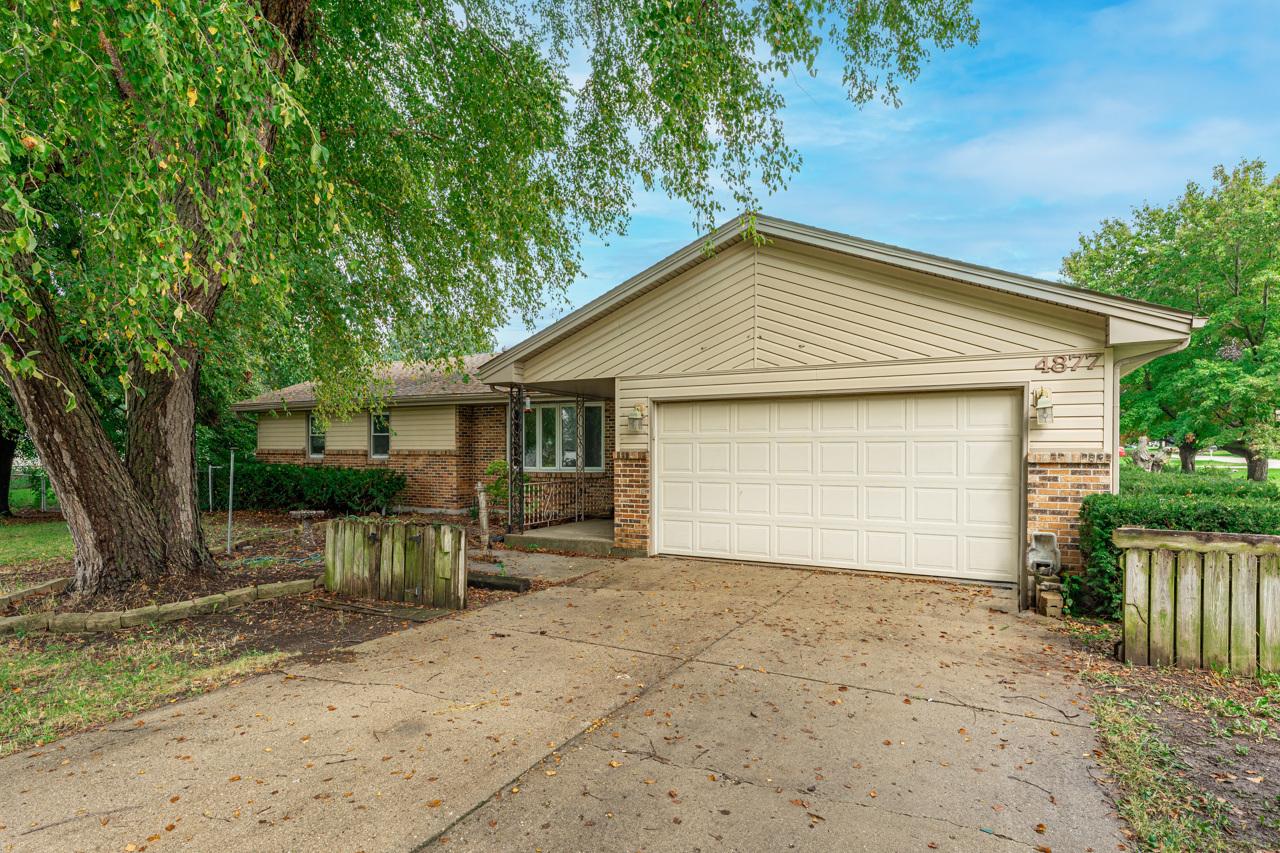 4877 Raymond Dr., Belvidere, IL 61008