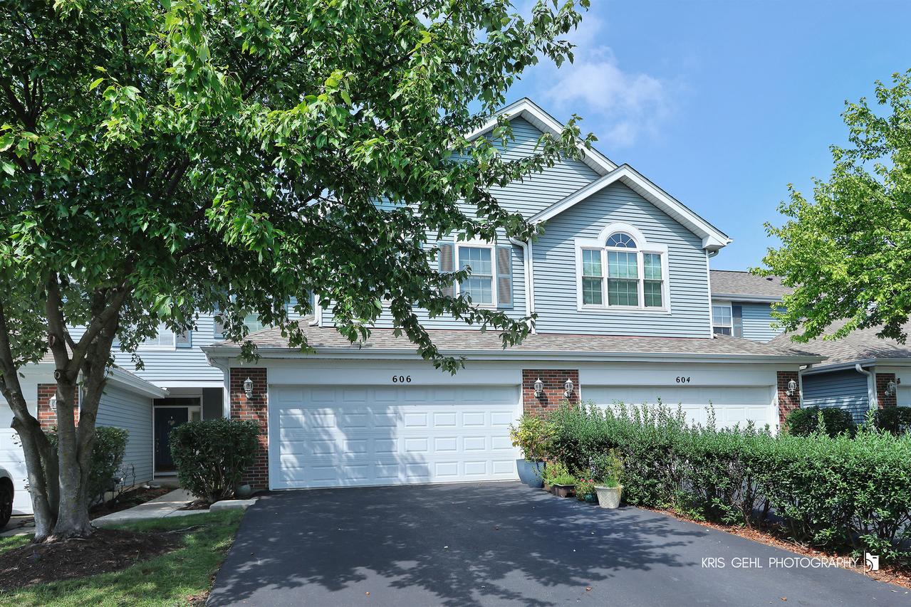 606 Howard Ave., East Dundee, IL 60118