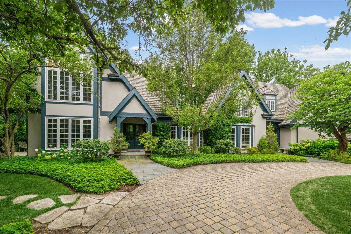 3 Old Hunt Rd., Northfield, IL 60093