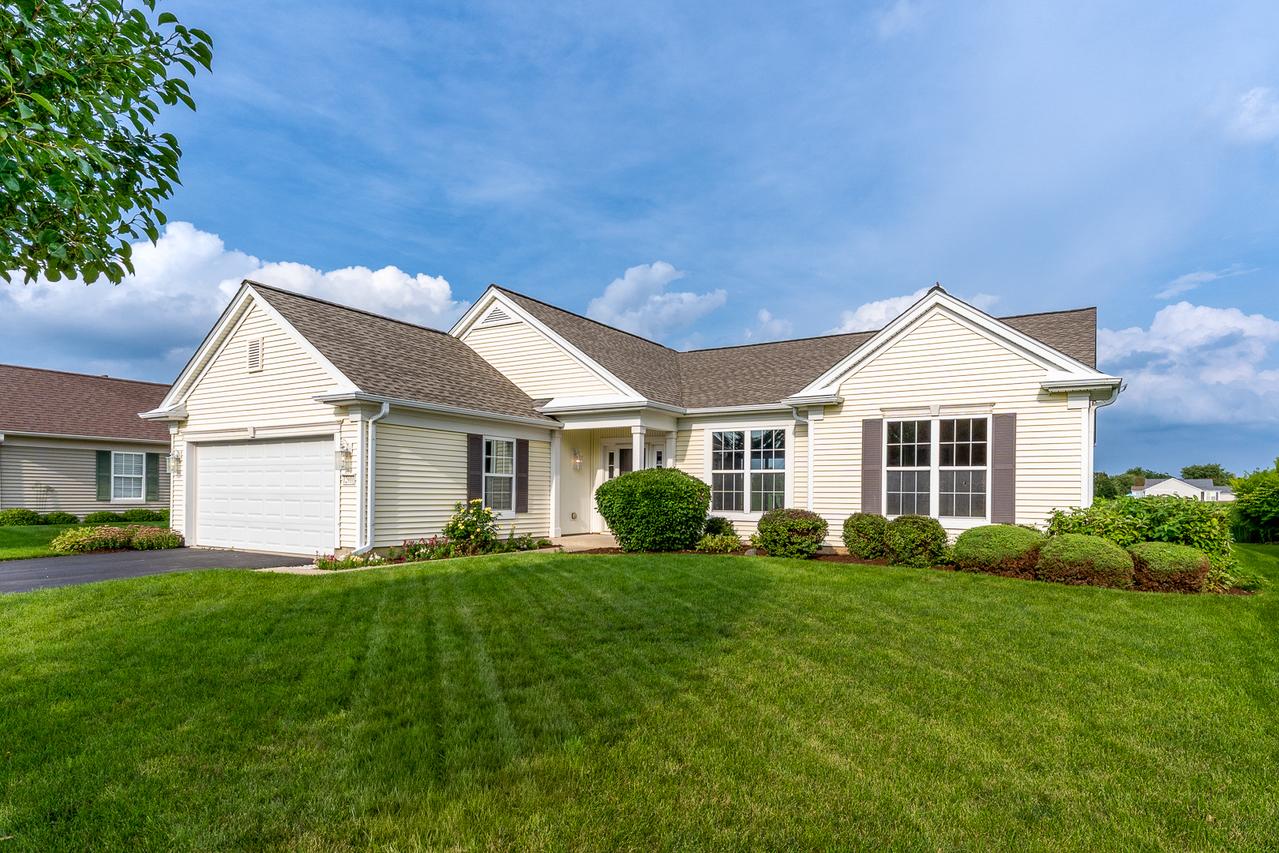 12910 Crestview Dr., Huntley, IL 60142