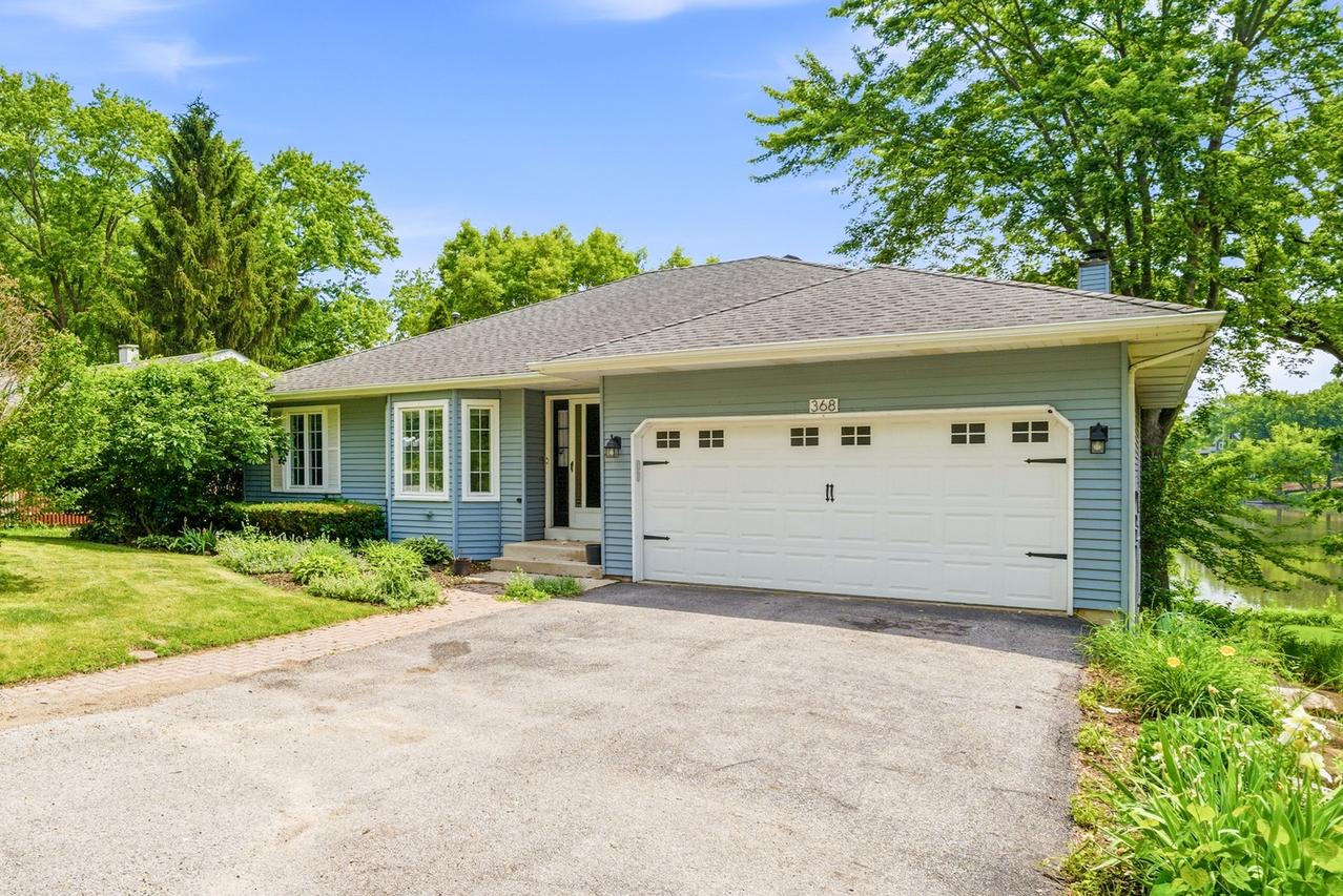 368 Hiawatha Dr., Lake In The Hills, IL 60156