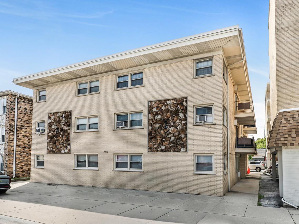 7921 W Grand Ave. #3C, Elmwood Park, IL 60707