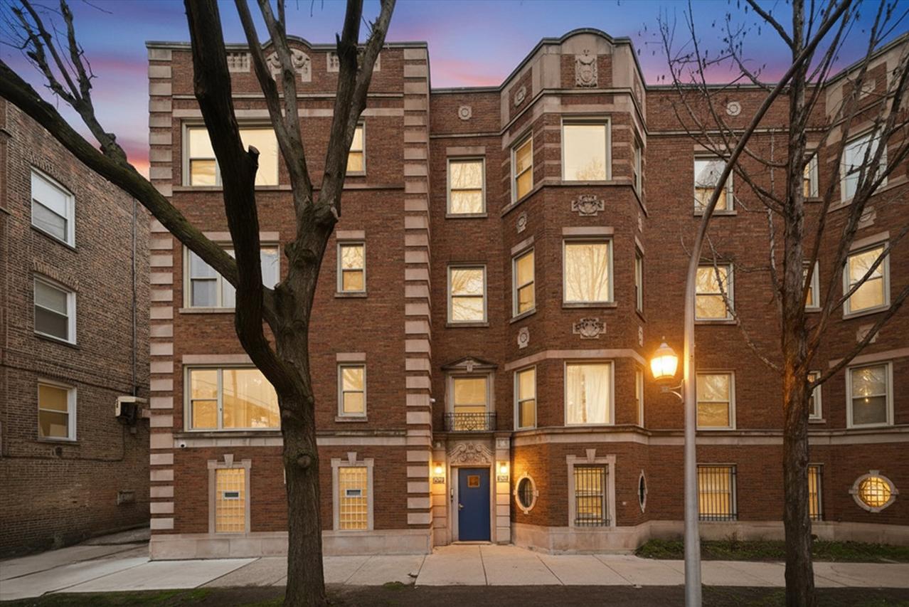 850 E 82nd St. #3, Chicago, IL 60619