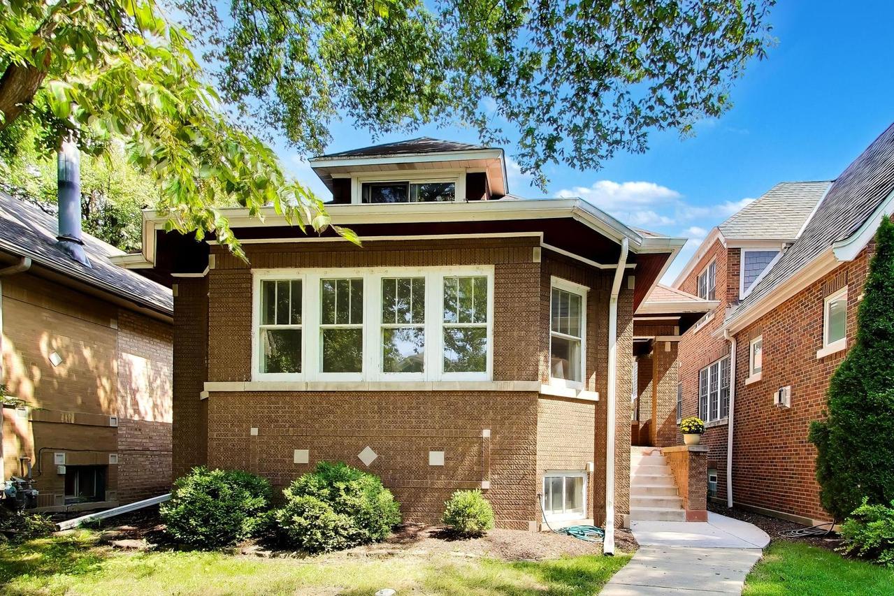 1102 Wisconsin Ave., Oak Park, IL 60304