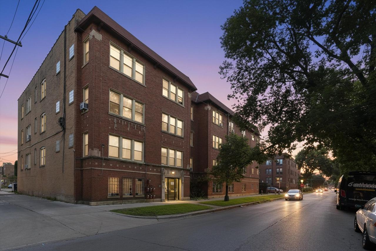 2509 E 76th St. #1, Chicago, IL 60649