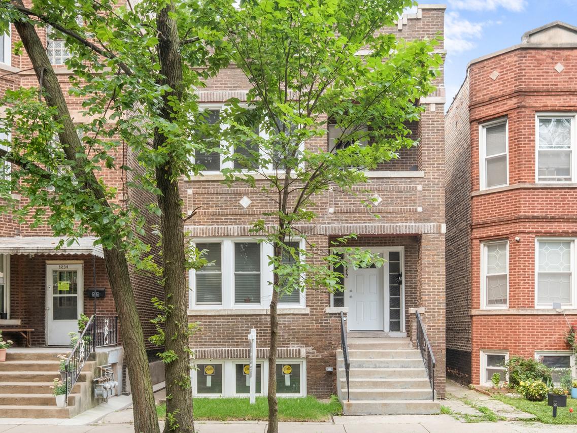 1232 S 51st Ave., Cicero, IL 60804