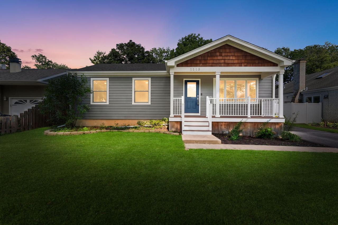 1113 S Gables Blvd., Wheaton, IL 60189