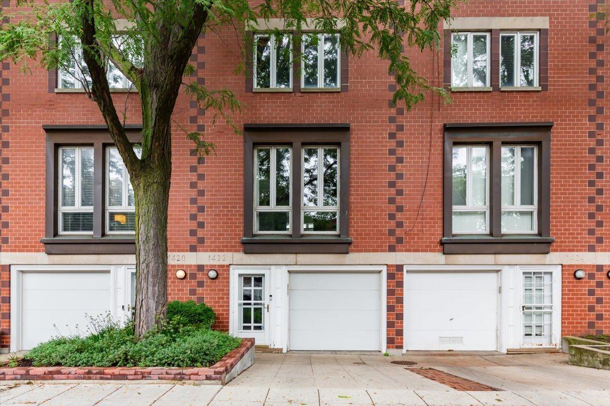 1422 S State St., Chicago, IL 60605