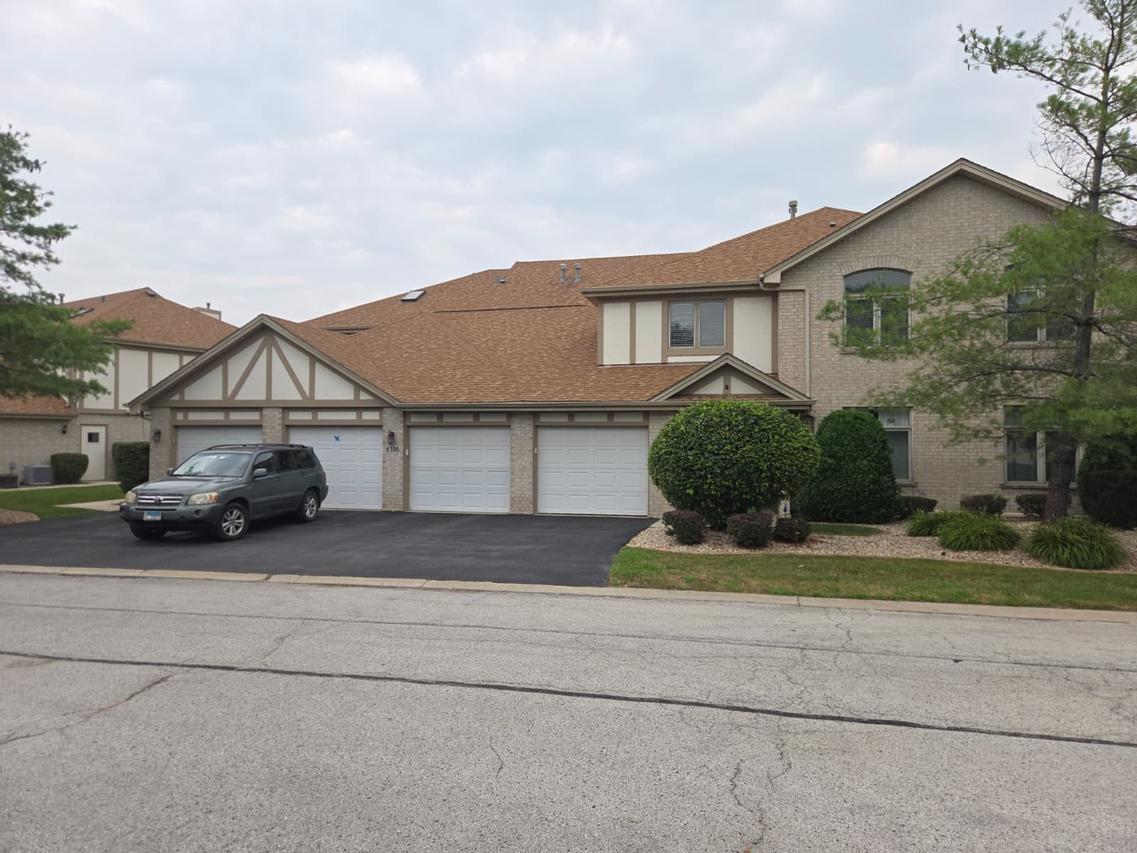 6506 Pine Trail Ln. #4, Tinley Park, IL 60477