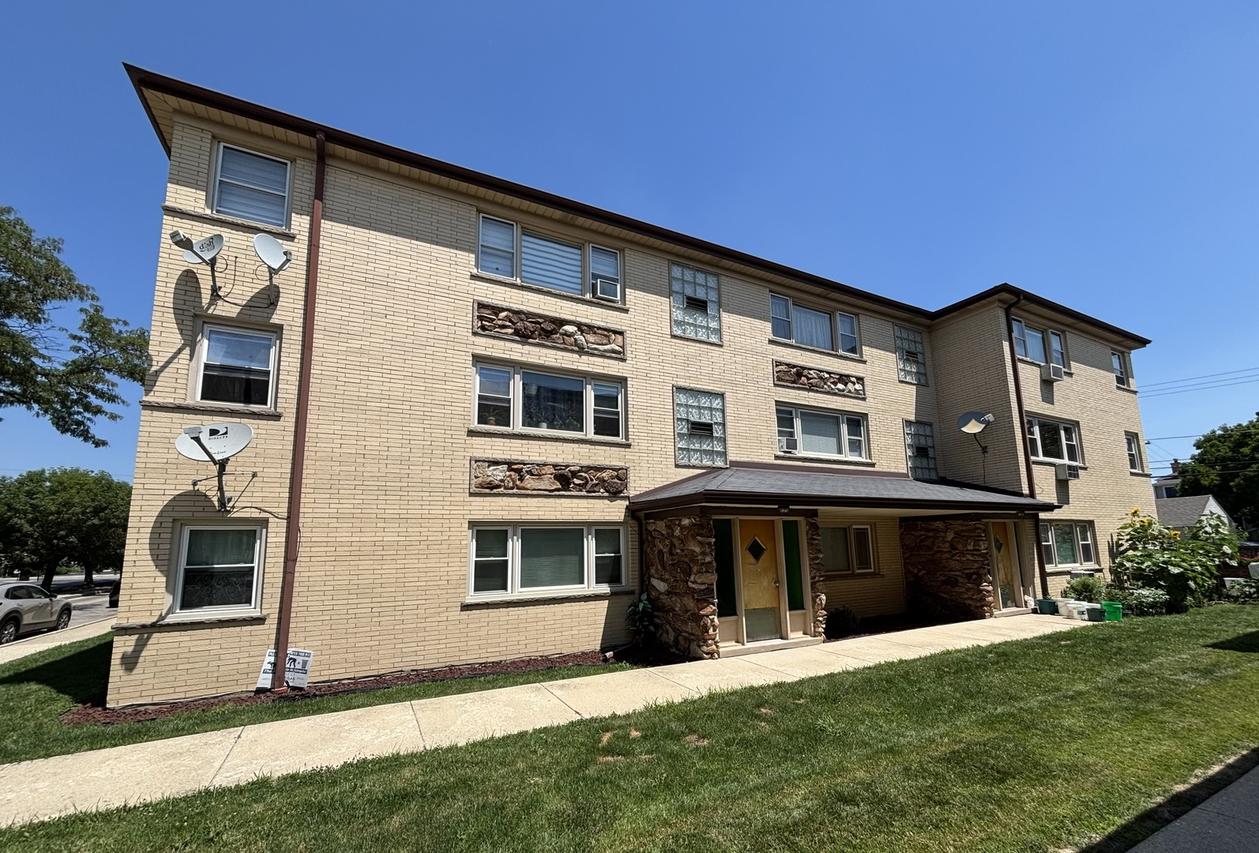 3143 N Nashville Ave. #3E, Chicago, IL 60634