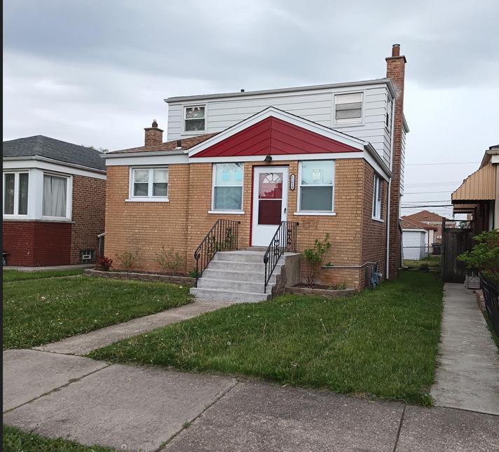 12610 S Laflin St., Calumet Park, IL 60827