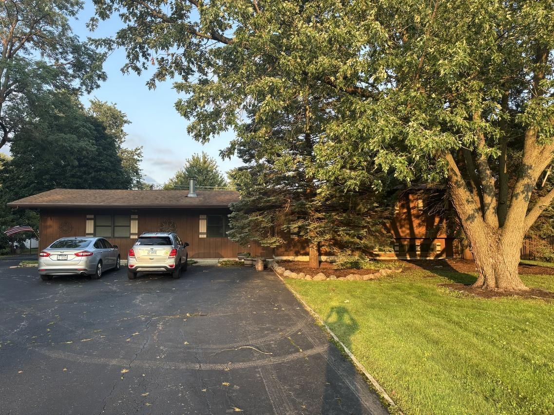 17131 Ozark Ave., Tinley Park, IL 60477