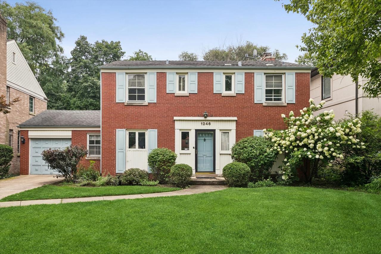 1246 Franklin Ave., River Forest, IL 60305