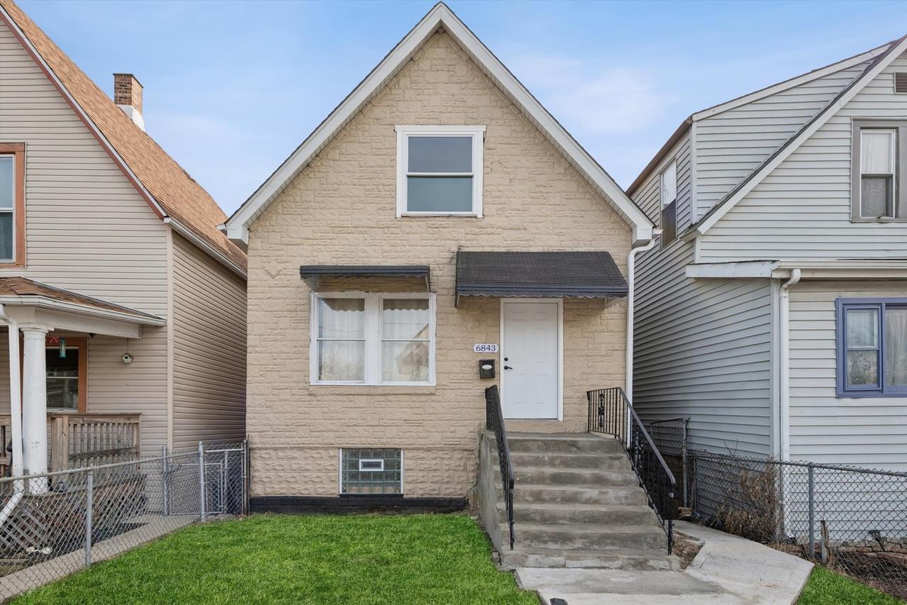 6843 S Carpenter St., Chicago, IL 60621