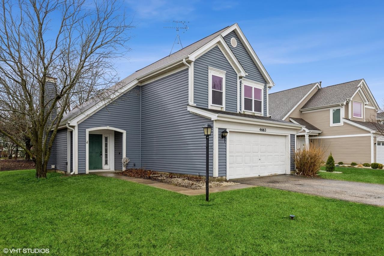 4663 Rolling Hills Dr., Lake In The Hills, IL 60156