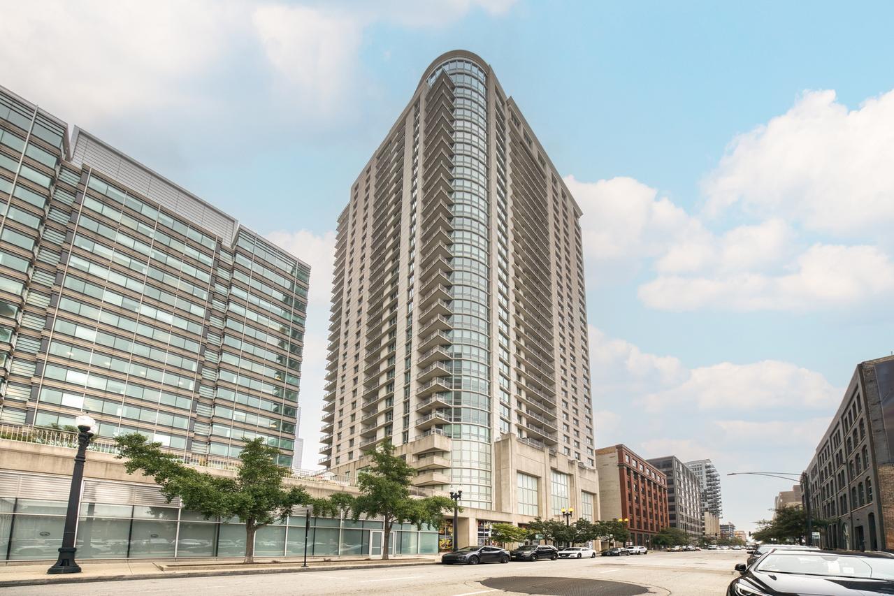 125 S Jefferson St. #2305, Chicago, IL 60661