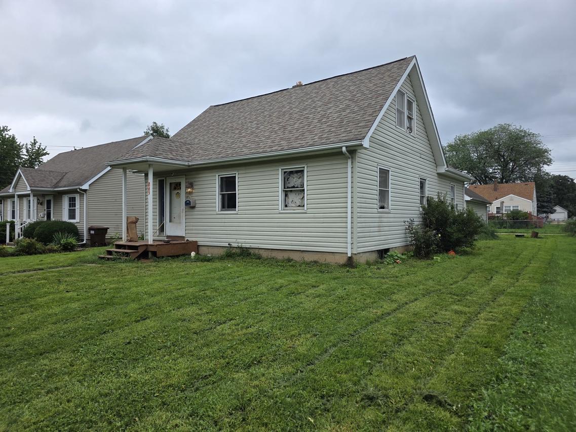 845 N 12th St., Rochelle, IL 61068