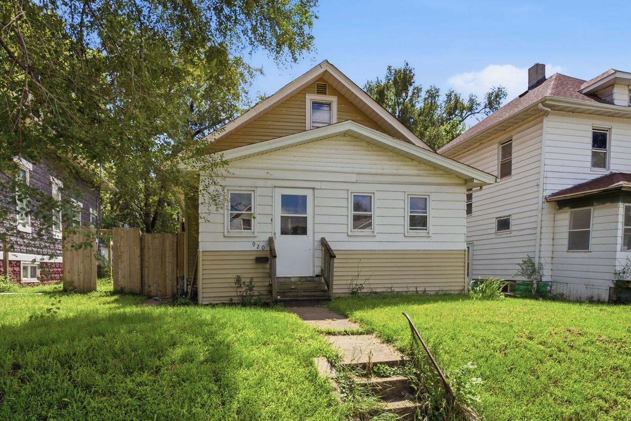 920 14th Ave., Rock Island, IL 61201