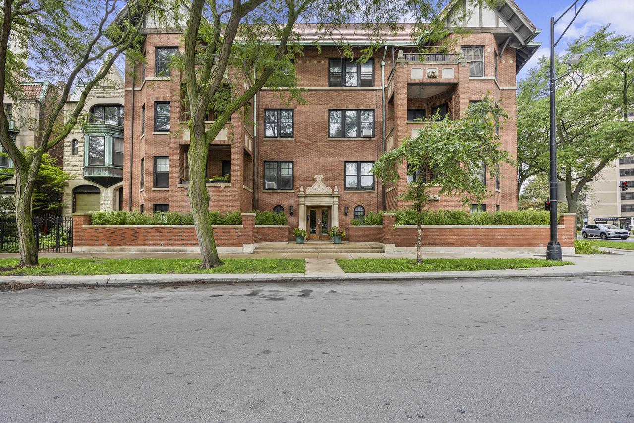 5100 S Hyde Park Blvd. #2D, Chicago, IL 60615