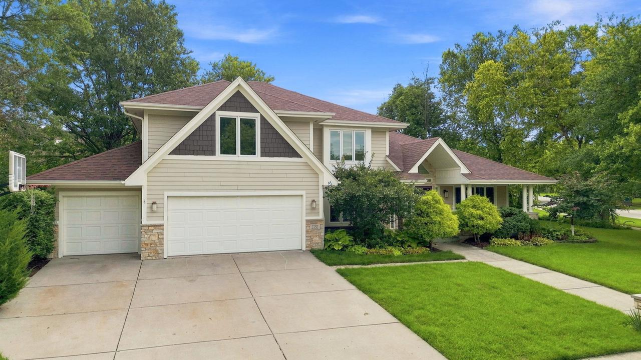 2752 Wendy Dr., Naperville, IL 60565