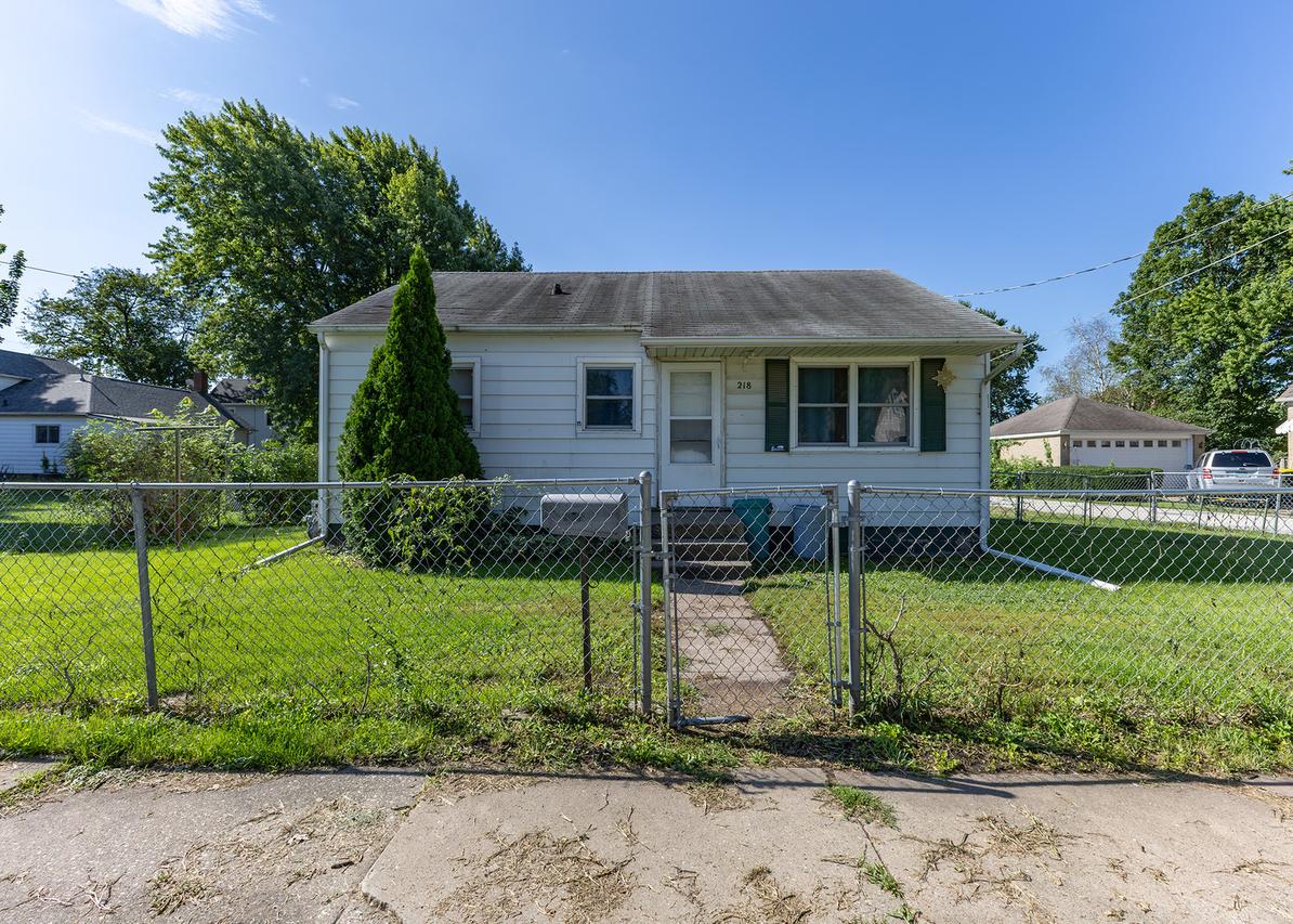 218 E South St., Geneseo, IL 61254