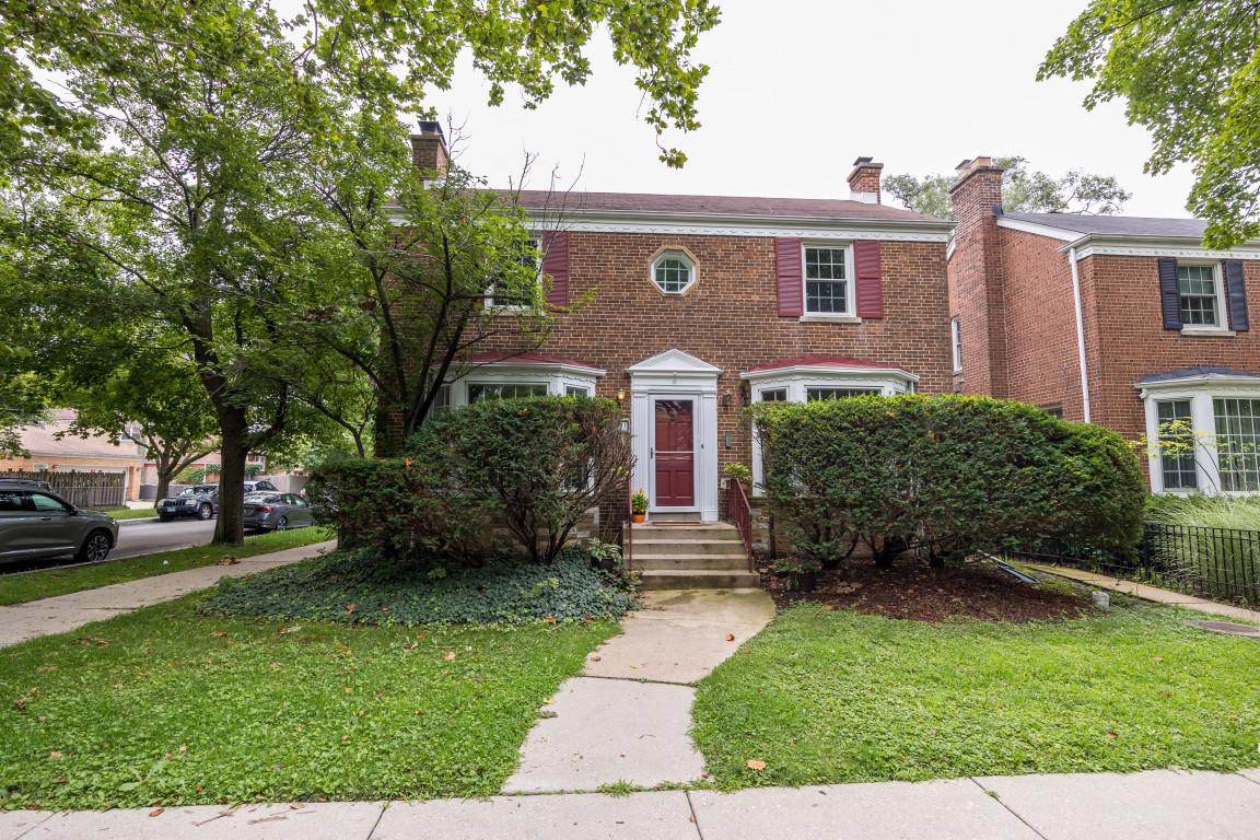 2701 W Fitch Ave., Chicago, IL 60645