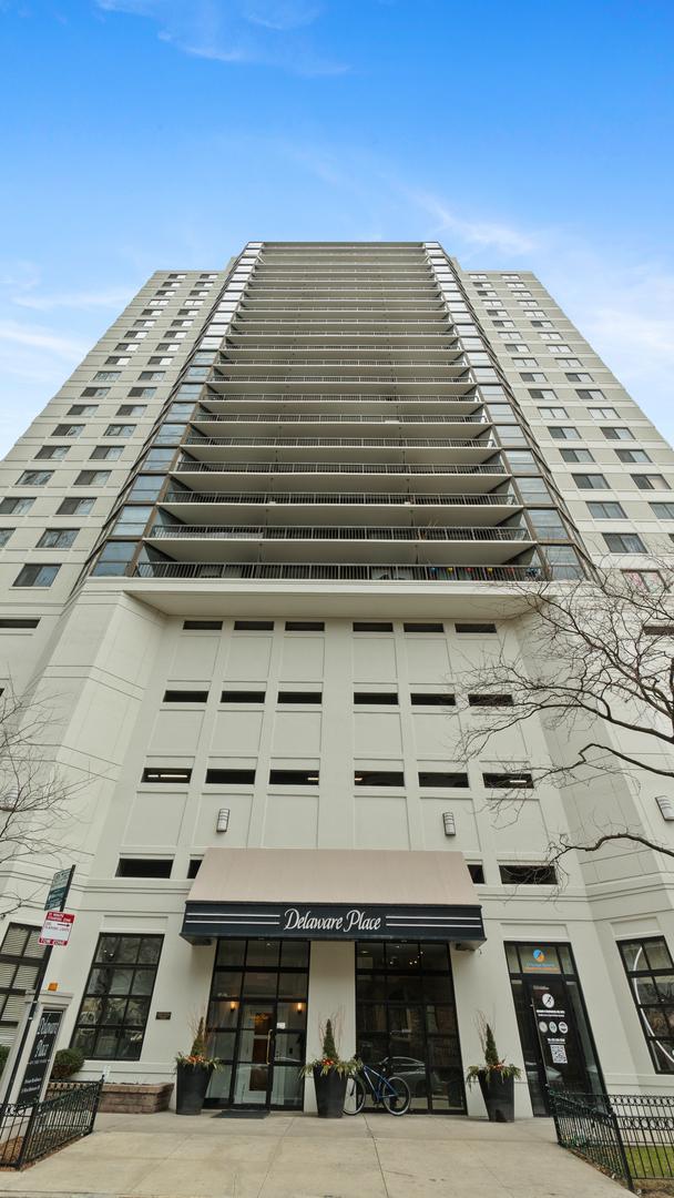 33 W Delaware Pl. #18H, Chicago, IL 60610