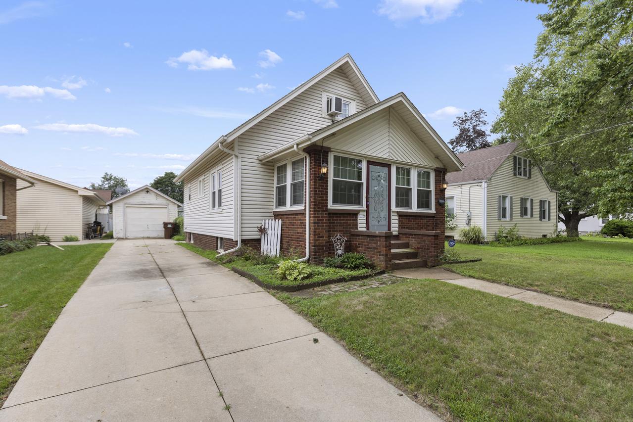 603 Frances Ave., Loves Park, IL 61111